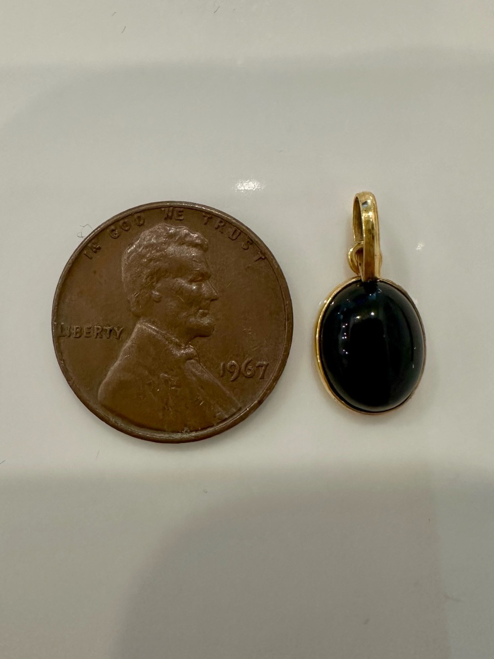 18k Yellow Gold Natural Black Onyx Charm